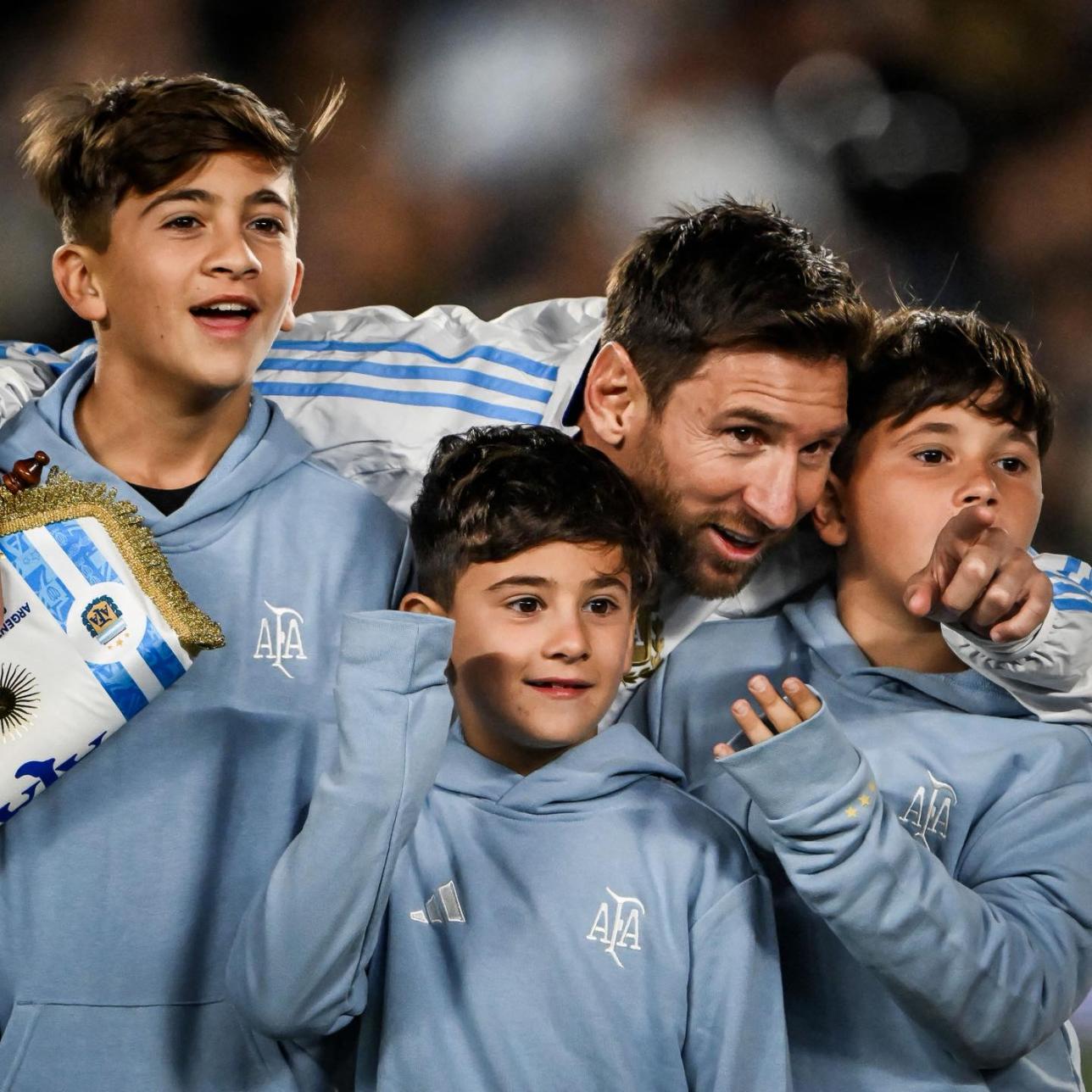 Leo Messi i dzieci